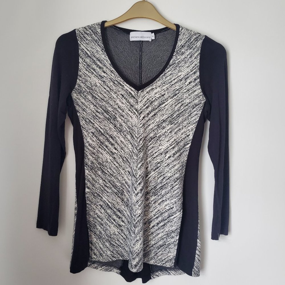 BRENDA BEDDOME Black & White Slim Tunic Top V Neck Heathered Back Pleat L/S 8